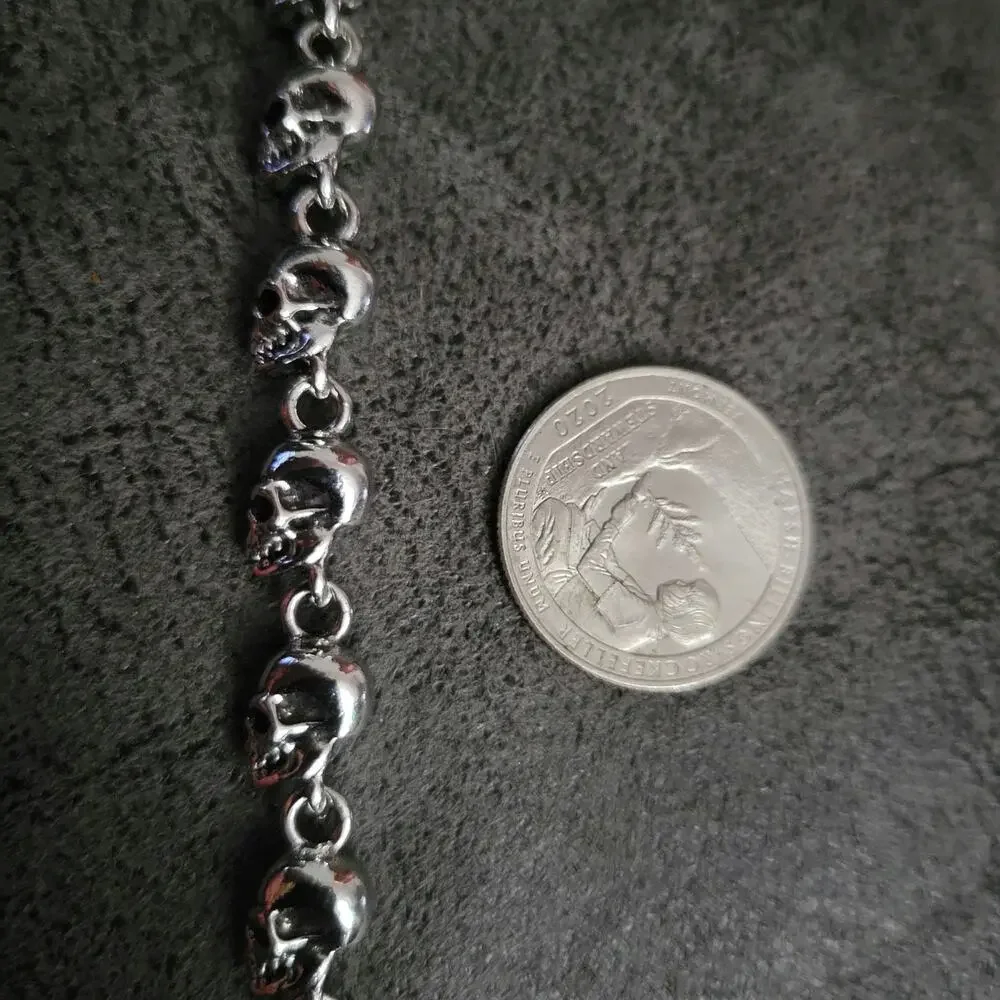 Gothic 3D skull link chain silver tone bracelet